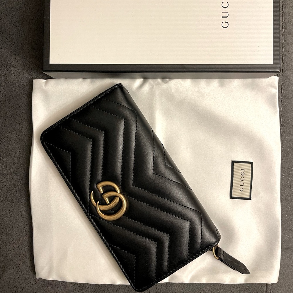 Gucci GG Marmont zip around wallet black